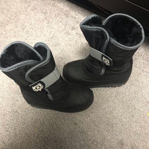 Kids snow boots